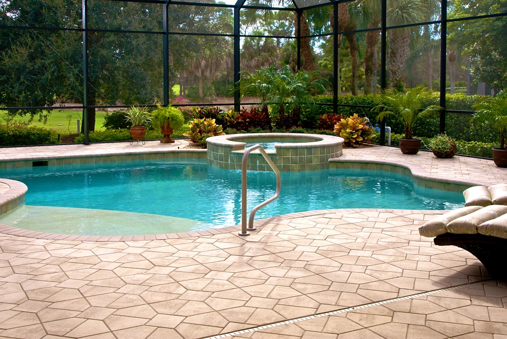 screen enclosures in Florida