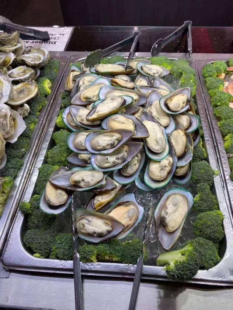 Royal Super Buffet