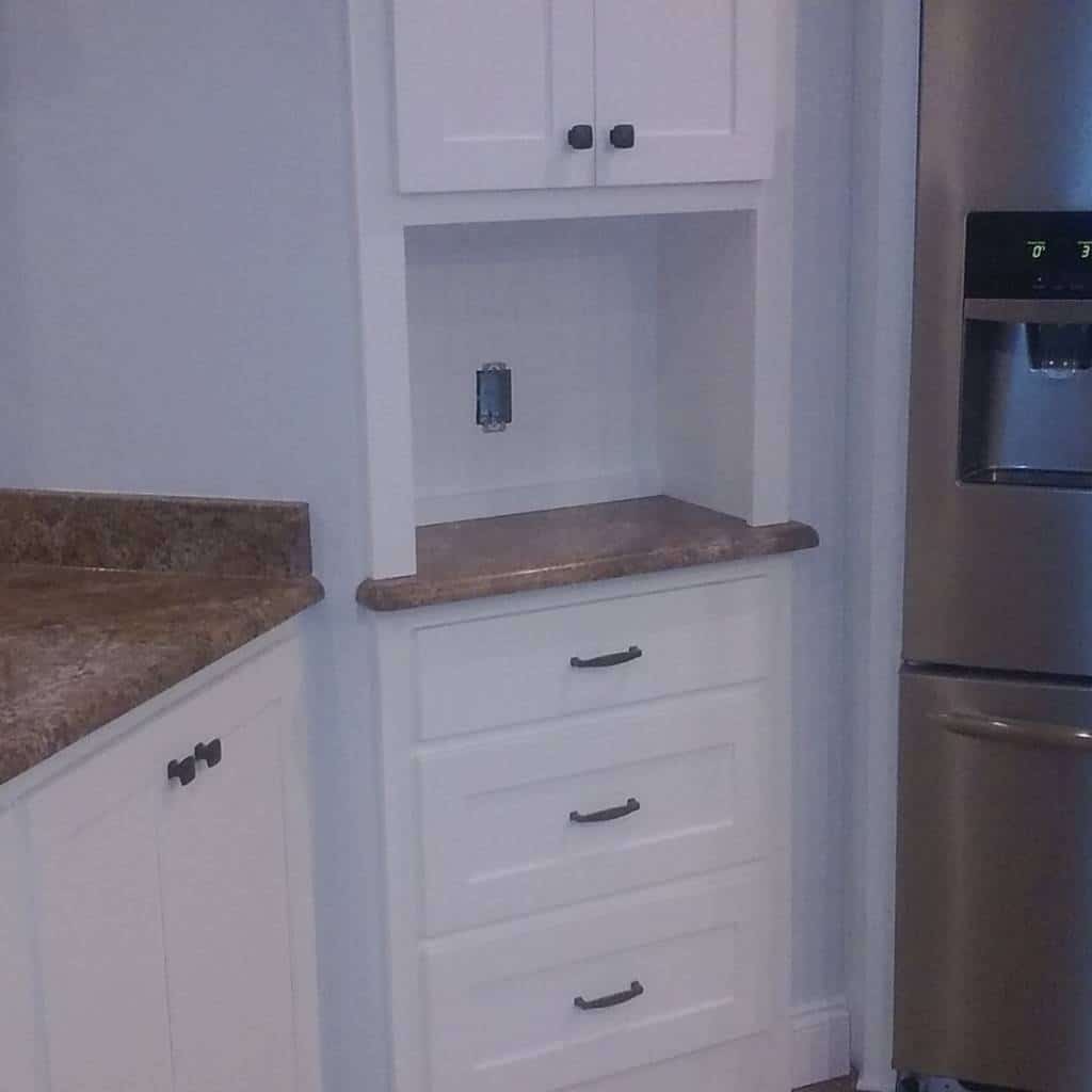 Custom Granite Kitchens & Baths