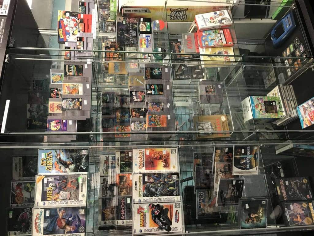 Vintage & Current Collectibles