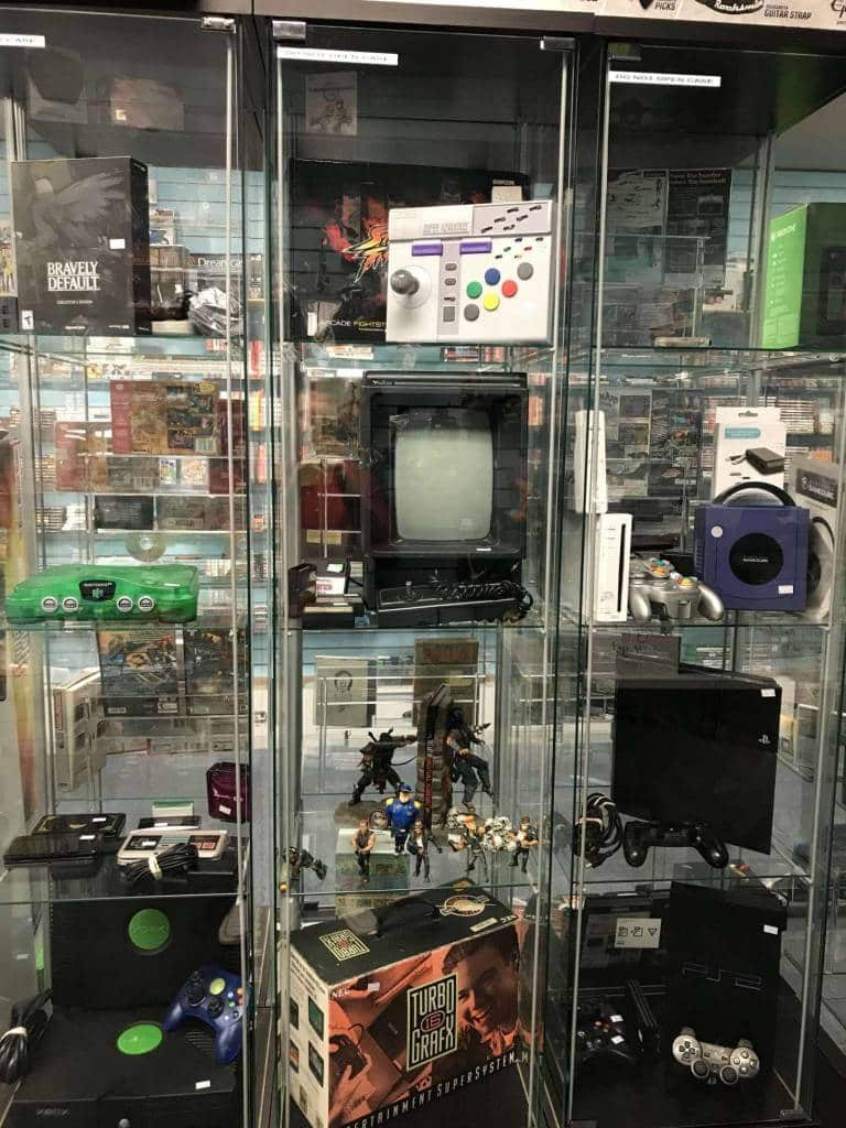 Vintage & Current Collectibles