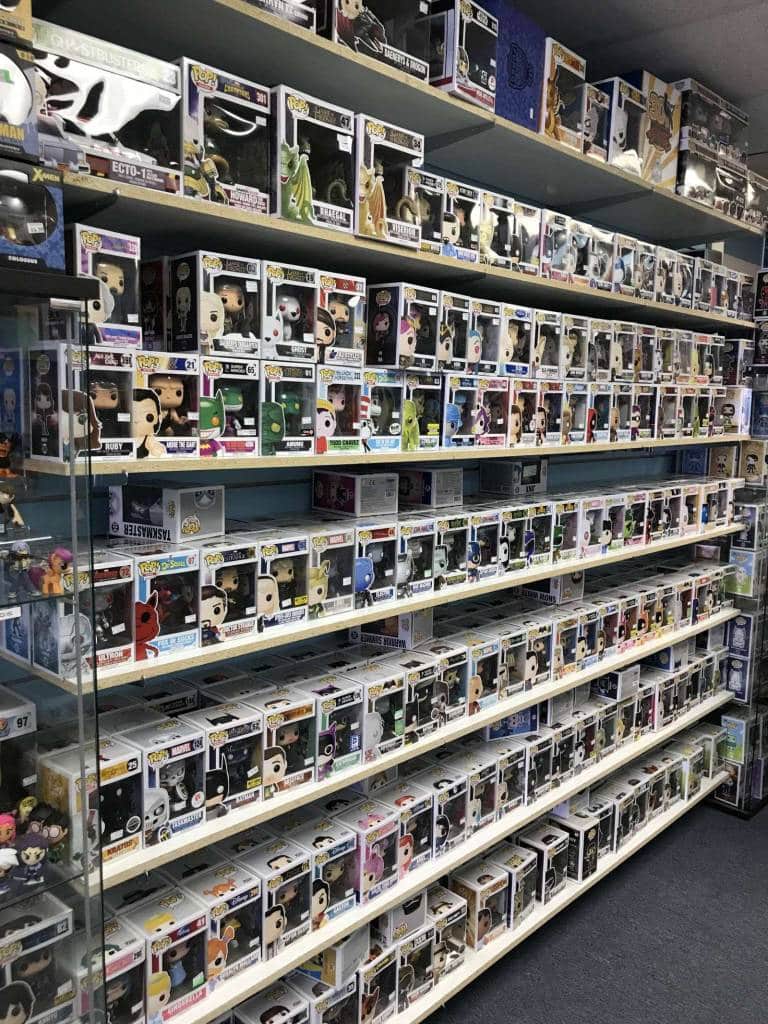 Vintage & Current Collectibles
