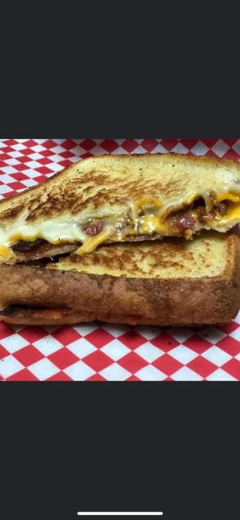 3 Nelsons Sandwich & Ice Cream