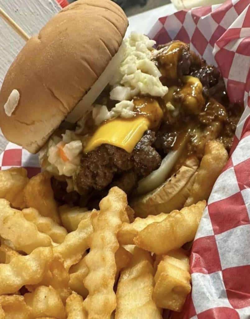 3 Nelsons Sandwich & Ice Cream Shop