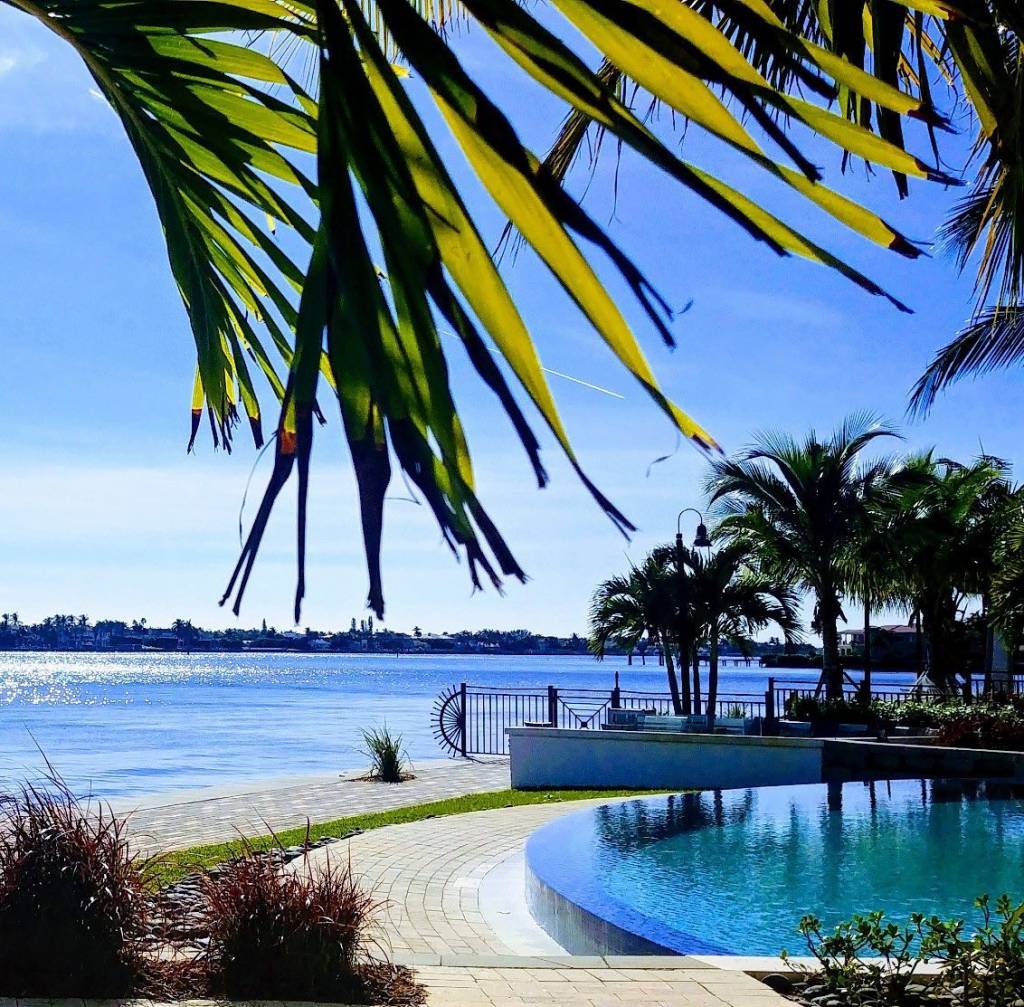 Aura Seaside Apartments