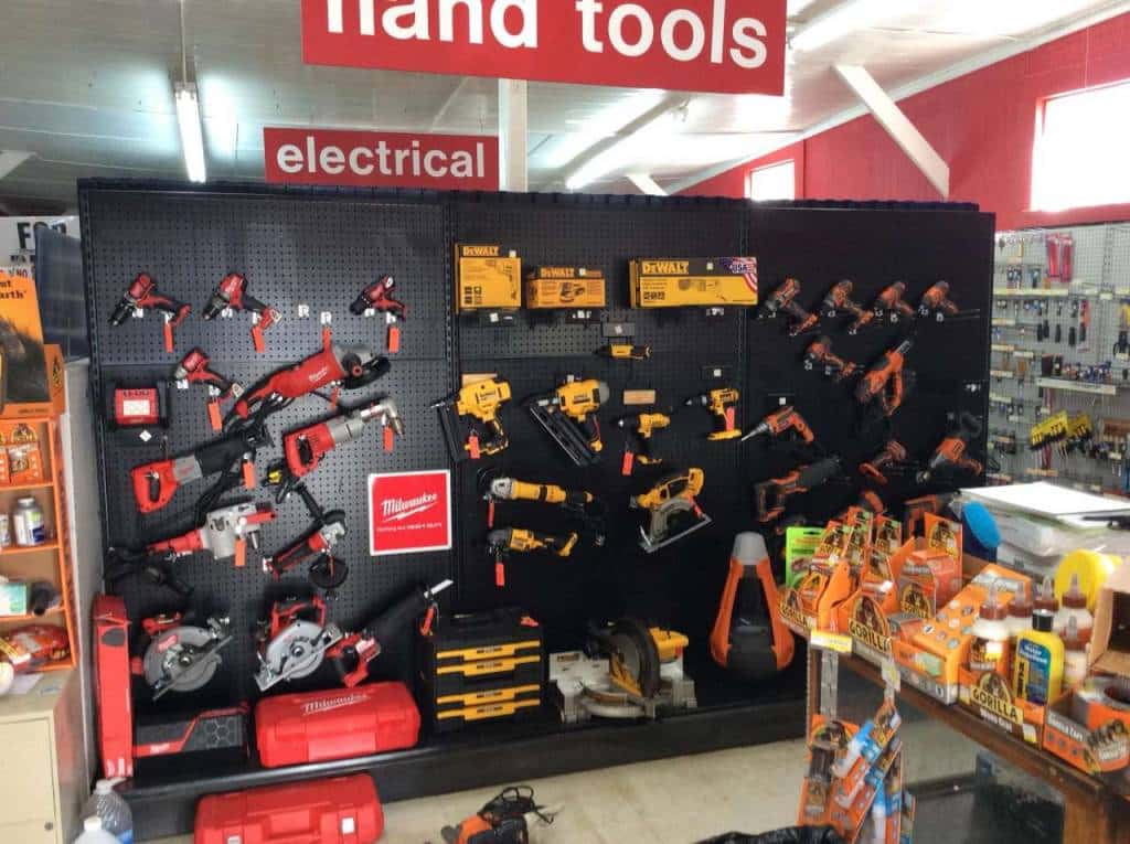 Gander's Hardware Bait & Tackle