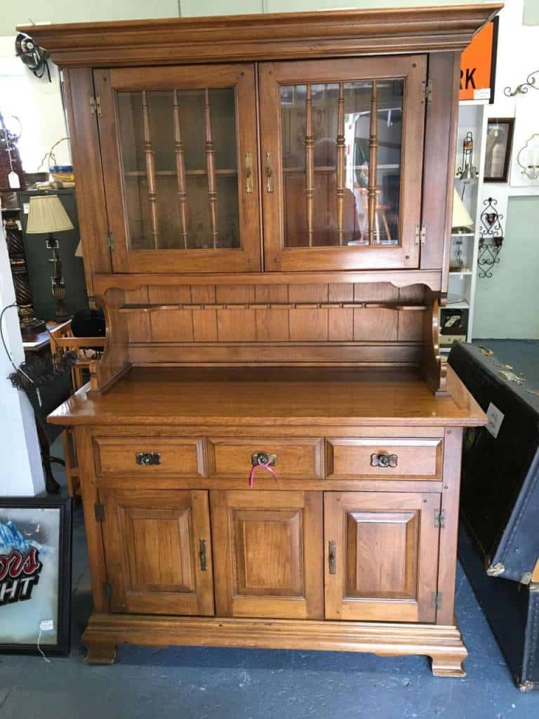2 Old Men Furniture Store