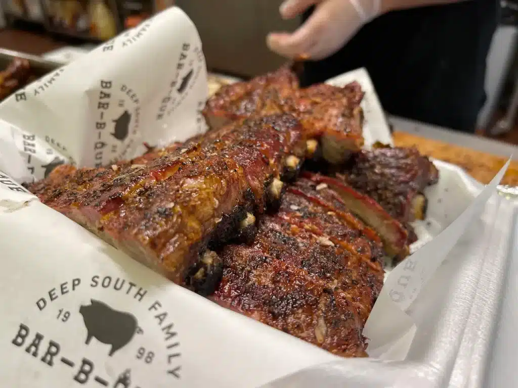 https://allaboutthesunshinestate.com/listing/deep-south-family-bbq/